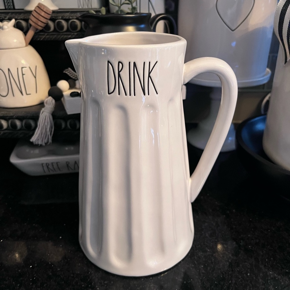 Rae dunn pitcher